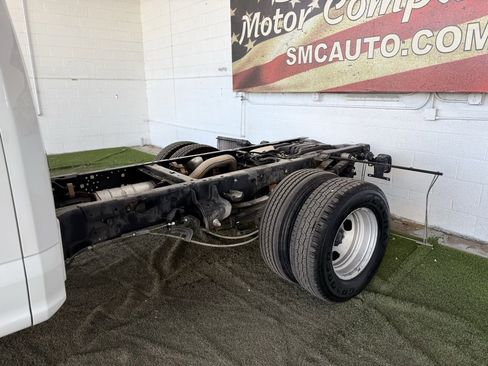 Used 2020 Ford F350 XL w/ Power Equipment Group image 4