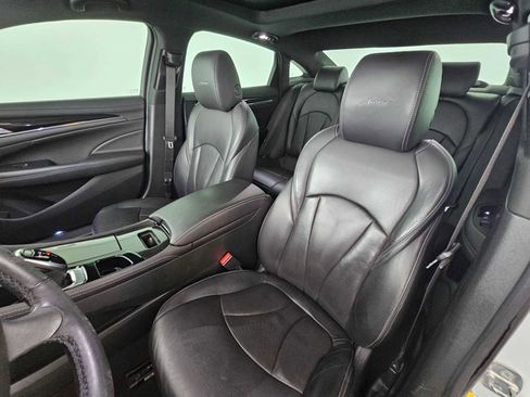 Used 2019 Buick LaCrosse Avenir w/ Driver Confidence Package II image 21