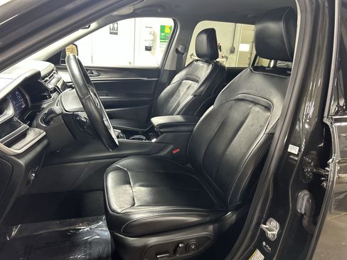 Used 2022 Jeep Grand Cherokee L Limited w/ Trailer Tow Group (B) image 20