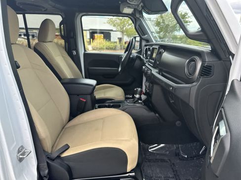 Used 2022 Jeep Wrangler Unlimited Sport AWD/4WD image 23