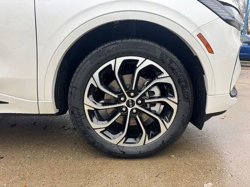 New 2026 Lincoln Nautilus Reserve image 10