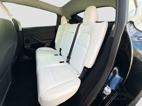 Used 2023 Tesla Model Y Performance image 27