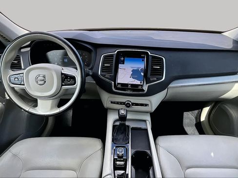 Used 2021 Volvo XC90 T5 Momentum w/ Protection Package Premier FWD image 16