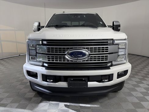 Used 2017 Ford F350 Platinum w/ Platinum Ultimate Package image 2