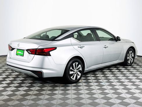 Used 2022 Nissan Altima 2.5 S FWD image 8