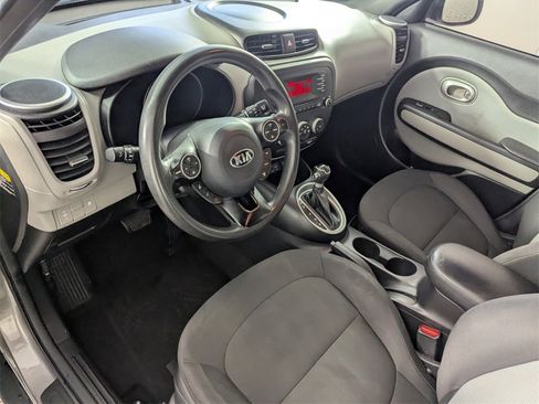 Used 2016 Kia Soul image 11
