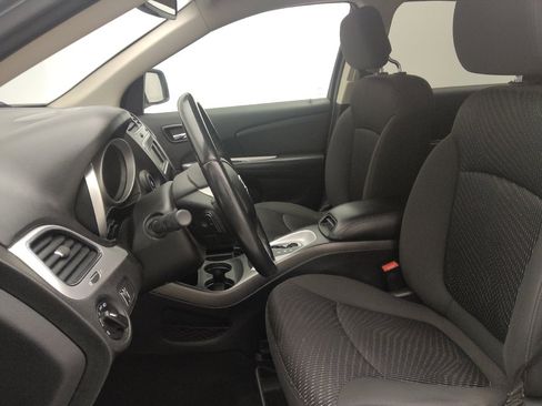 Used 2018 Dodge Journey SE w/ Popular Equipment Group FWD image 17