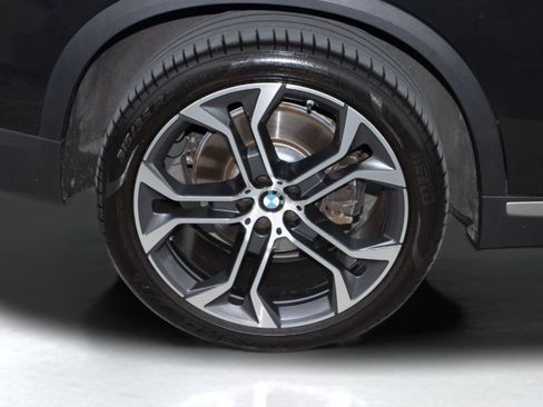 Used 2022 BMW X5 sDrive40i w/ Premium Package image 38