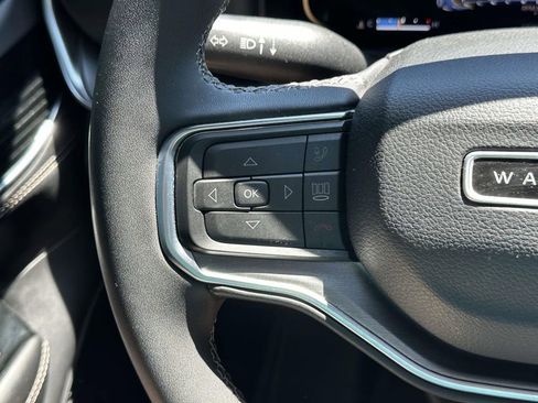 Used 2024 Jeep Wagoneer Series II AWD/4WD image 24