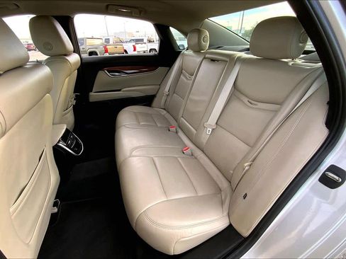 Used 2019 Cadillac XTS Luxury image 19