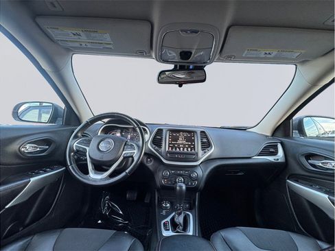 Used 2018 Jeep Cherokee Trailhawk w/ Trailer Tow Group image 21