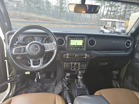 Used 2022 Jeep Wrangler Unlimited Sahara AWD/4WD image 6