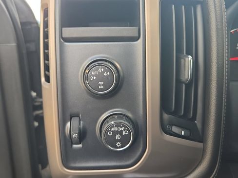 Used 2015 GMC Sierra 1500 Denali w/ Driver Alert Package AWD/4WD image 37