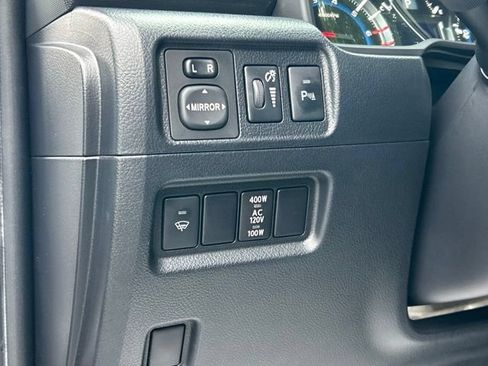 Used 2018 Toyota 4Runner Limited AWD/4WD image 17