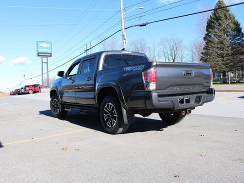 Used 2023 Toyota Tacoma TRD Sport image 7
