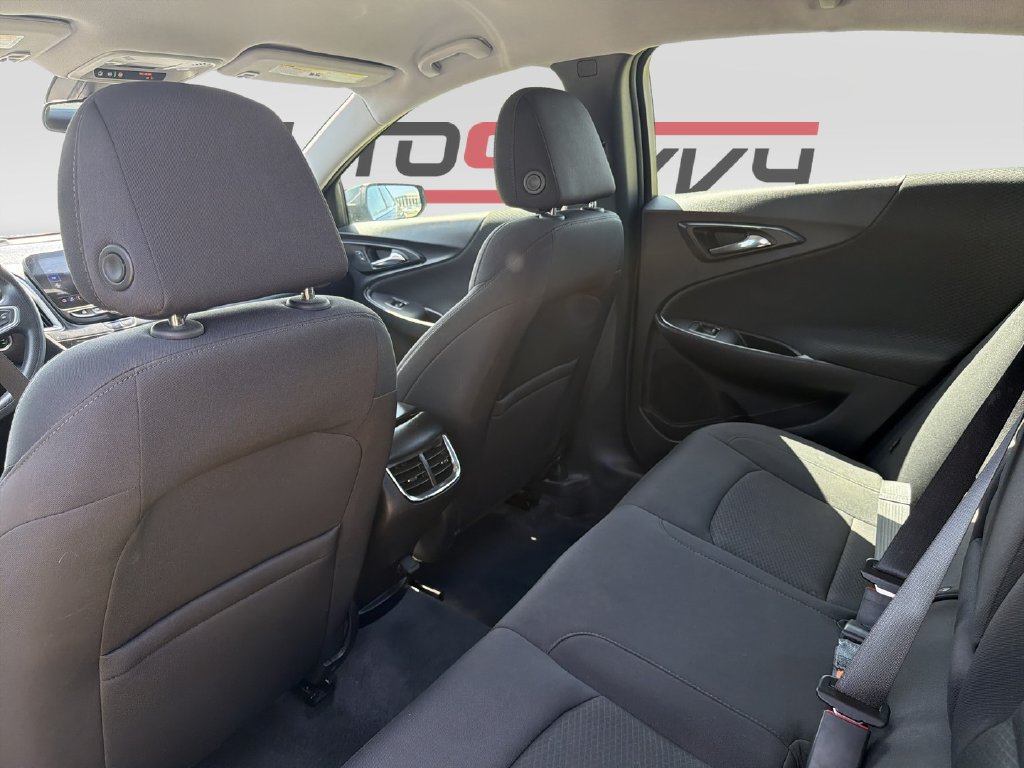 Used 2022 Chevrolet Malibu LT FWD image 16