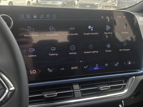 New 2026 Chevrolet Equinox EV LT image 13