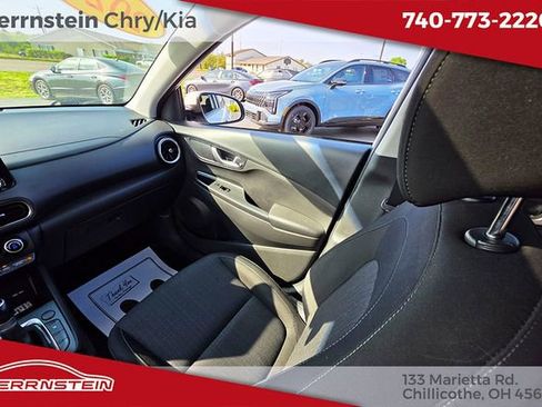 Used 2023 Hyundai Kona SEL w/ Convenience Package FWD image 11