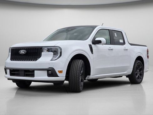 New 2025 Ford Maverick Lobo image 3