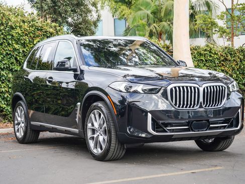 Used 2024 BMW X5 sDrive40i w/ Parking Assistance Package RWD image 3