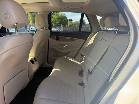 Used 2018 Mercedes-Benz GLC 300 image 9