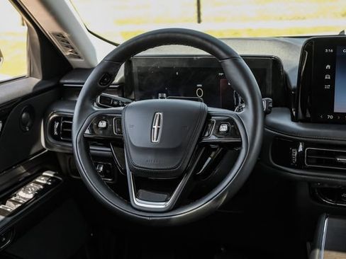 Used 2025 Lincoln Aviator Reserve w/ Jet Appearance Package AWD/4WD image 24