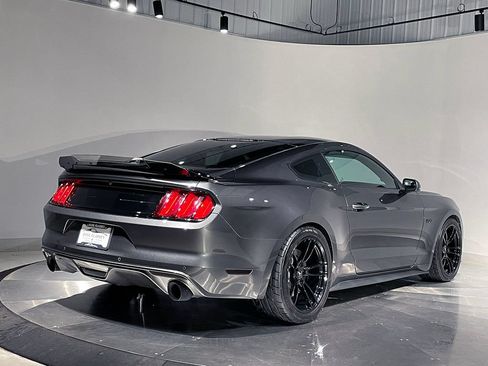 Used 2017 Ford Mustang GT w/ GT Performance Package RWD image 7