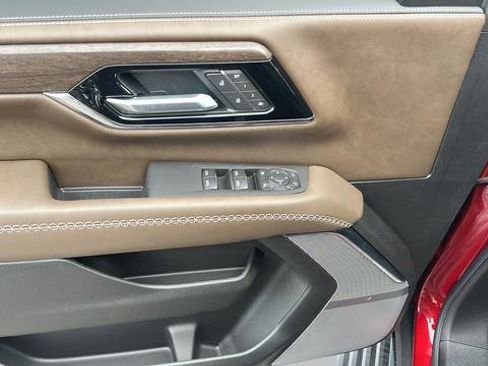 New 2026 GMC Yukon XL Denali Ultimate w/ LPO, Illumination Package image 10