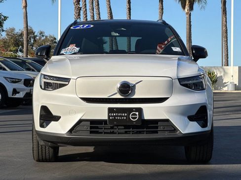 Certified 2023 Volvo XC40 Recharge Core image 8
