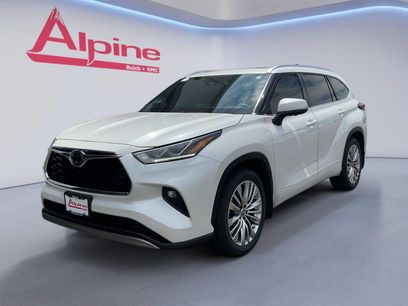 Used 2025 Toyota Highlander Platinum