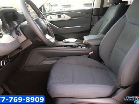 Certified 2025 Ford Explorer Active RWD image 12