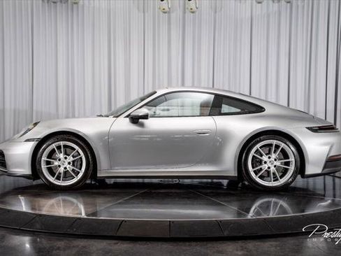 Used 2025 Porsche 911 Carrera RWD image 7