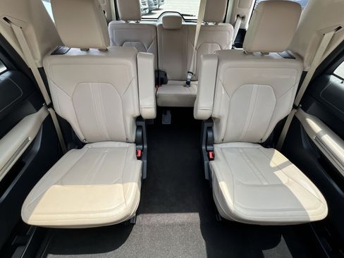 Used 2023 Ford Expedition Limited AWD/4WD image 15