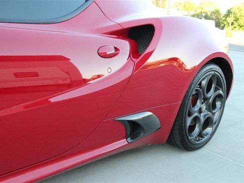 Used 2015 Alfa Romeo 4C Launch Edition w/ Convenience Group RWD image 43
