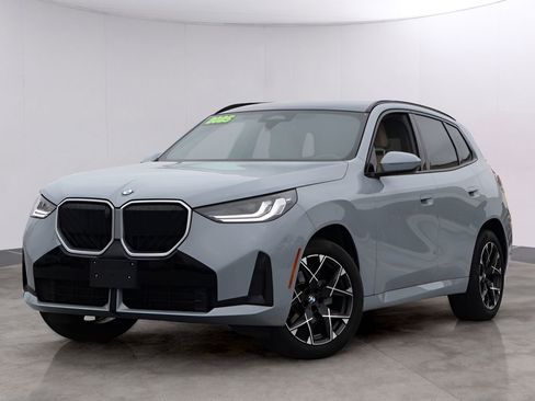 Used 2025 BMW X3 xDrive30i AWD/4WD image 1