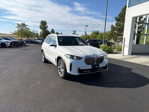 Used 2024 BMW X5 xDrive40i w/ Premium Package AWD/4WD image 7