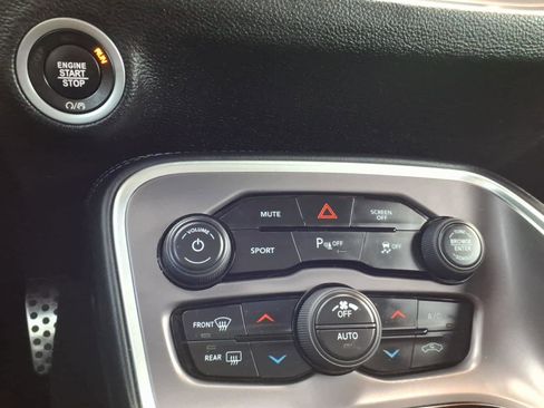 Used 2022 Dodge Challenger R/T image 15