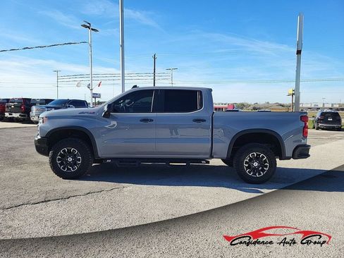 Used 2024 Chevrolet Silverado 1500 ZR2 image 1
