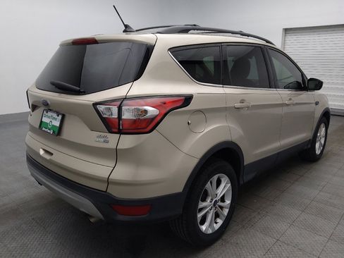 Used 2018 Ford Escape SEL image 9