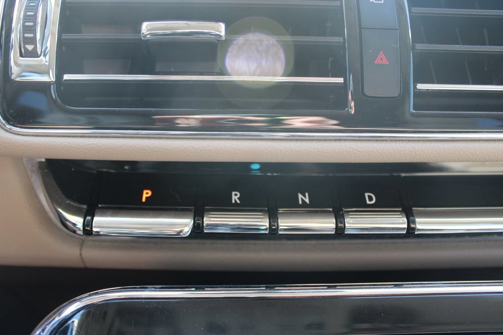 Used 2024 Lincoln Navigator L Reserve AWD/4WD image 47