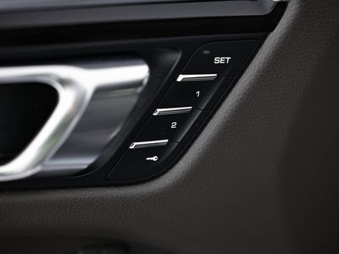 Used 2021 Porsche Macan image 19