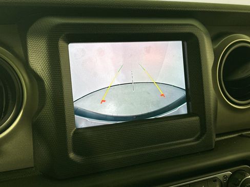 Used 2021 Jeep Wrangler Unlimited Sport AWD/4WD image 13