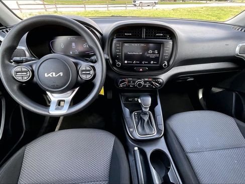 Used 2023 Kia Soul LX w/ Option Group 015 FWD image 13