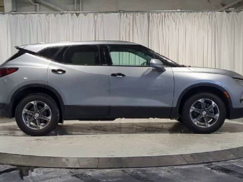 Used 2025 Chevrolet Blazer LT image 11