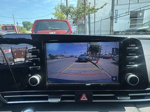 Used 2021 Hyundai Elantra SEL w/ Convenience Package FWD image 25