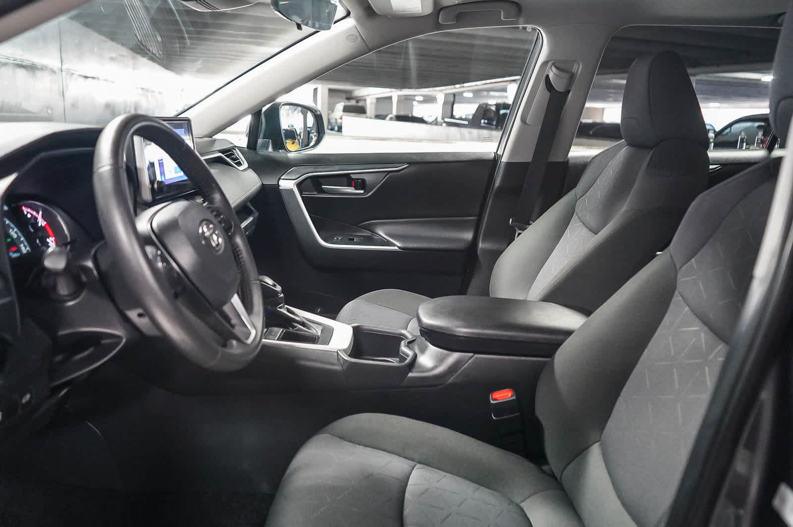 Certified 2025 Toyota RAV4 XLE w/ Convenience Package FWD image 18