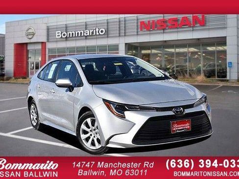 Used 2025 Toyota Corolla LE image 1