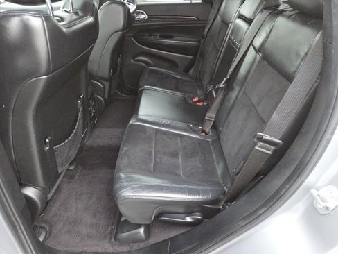 Used 2018 Jeep Grand Cherokee Altitude image 15