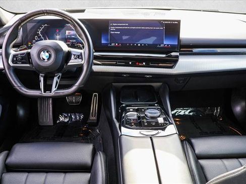 Used 2026 BMW 530i xDrive AWD/4WD image 23