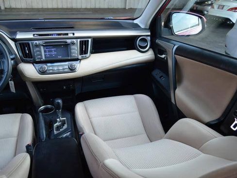 Used 2014 Toyota RAV4 XLE AWD/4WD image 50